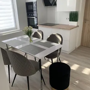 Apartman D&v, Eger